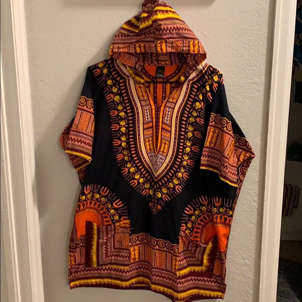 One-size-fits-all hooded short sleeve